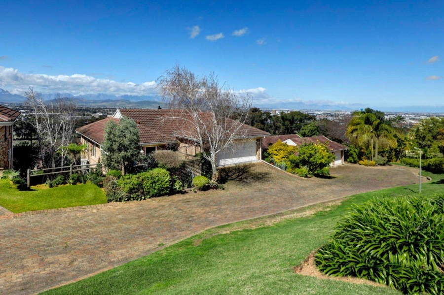 4 Bedroom Property for Sale in Welgemoed Western Cape